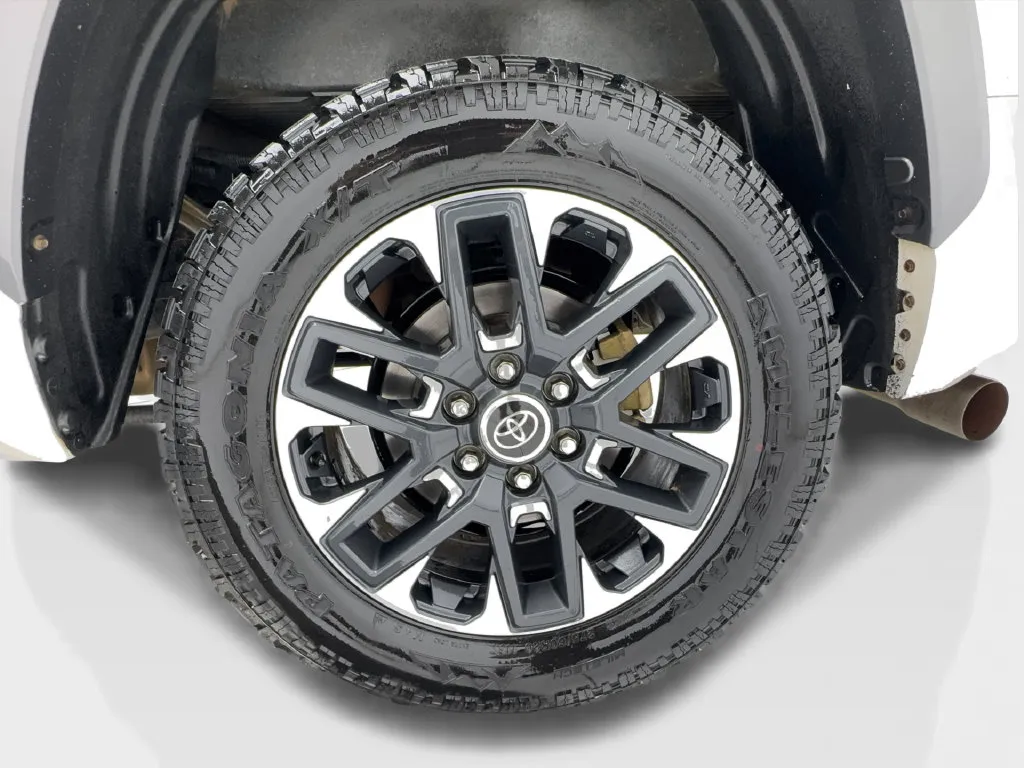 Toyota Tundra photo 15