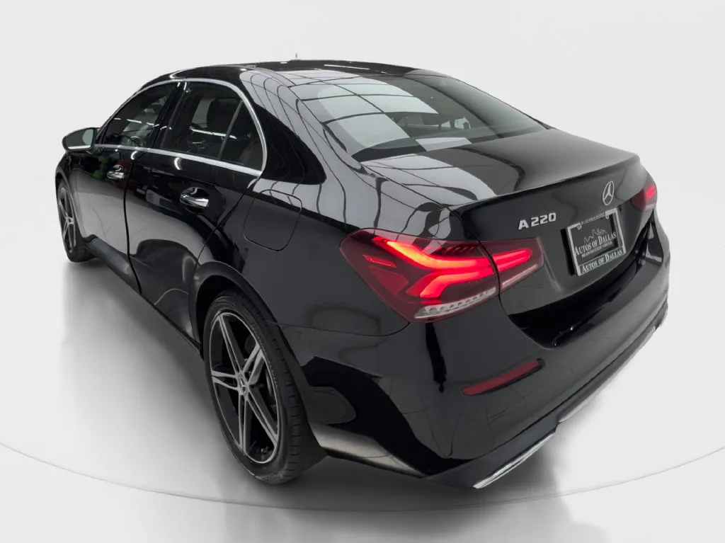 Mercedes-Benz A-Class photo 9