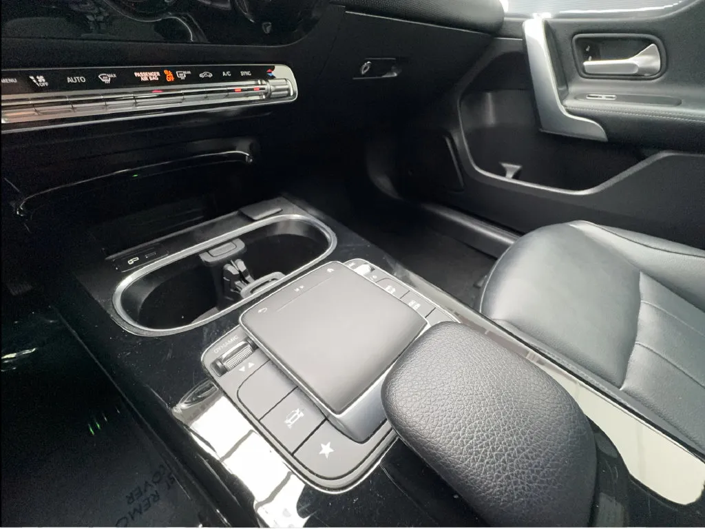 Mercedes-Benz A-Class photo 41
