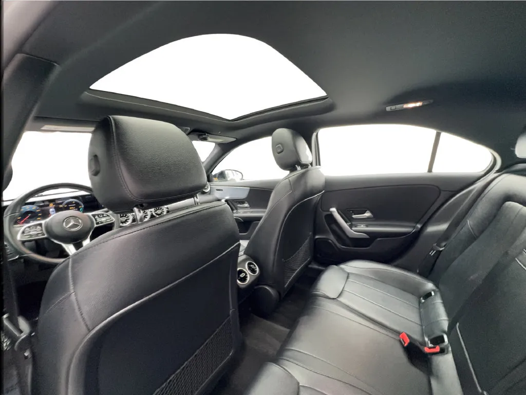Mercedes-Benz A-Class photo 21
