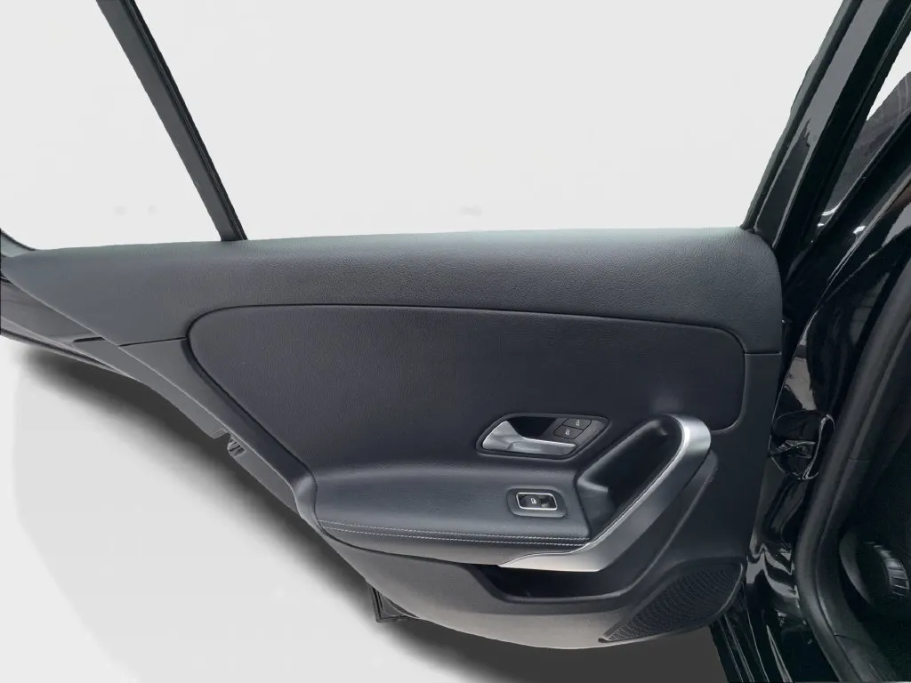 Mercedes-Benz A-Class photo 23