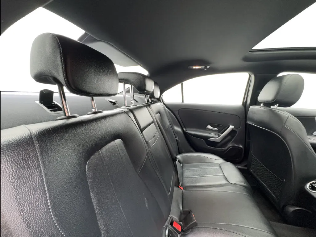 Mercedes-Benz A-Class photo 25