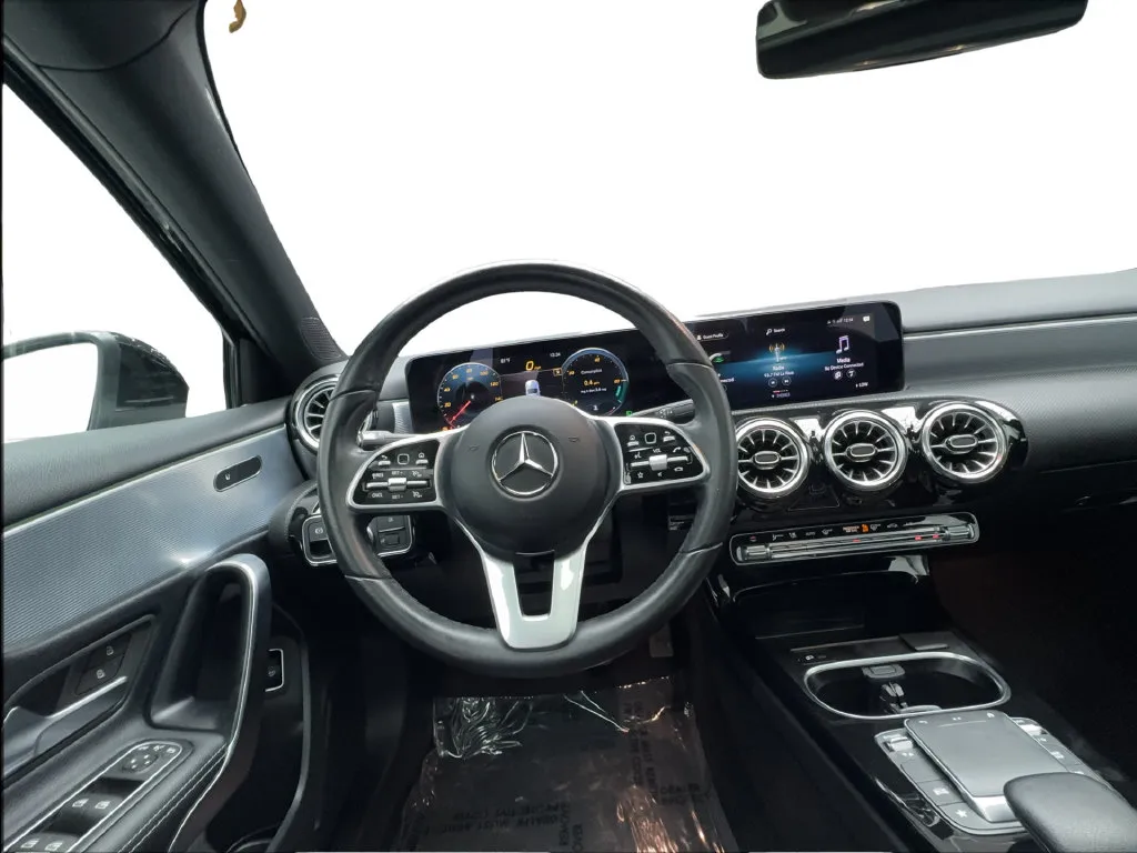 Mercedes-Benz A-Class photo 31