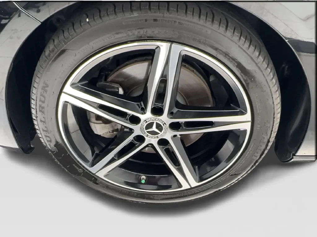 Mercedes-Benz A-Class photo 12