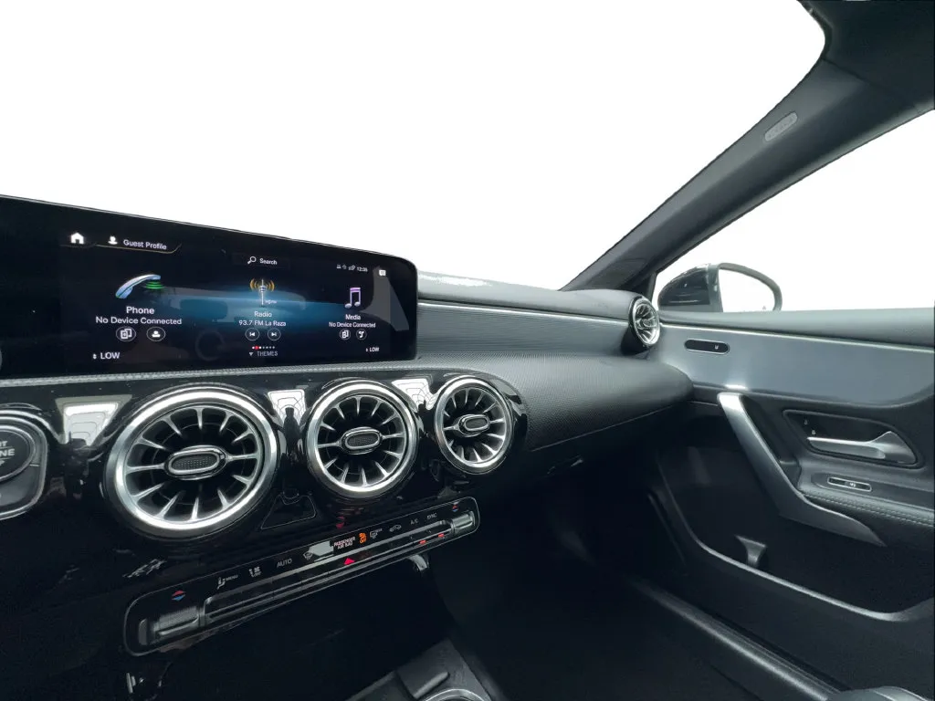 Mercedes-Benz A-Class photo 39