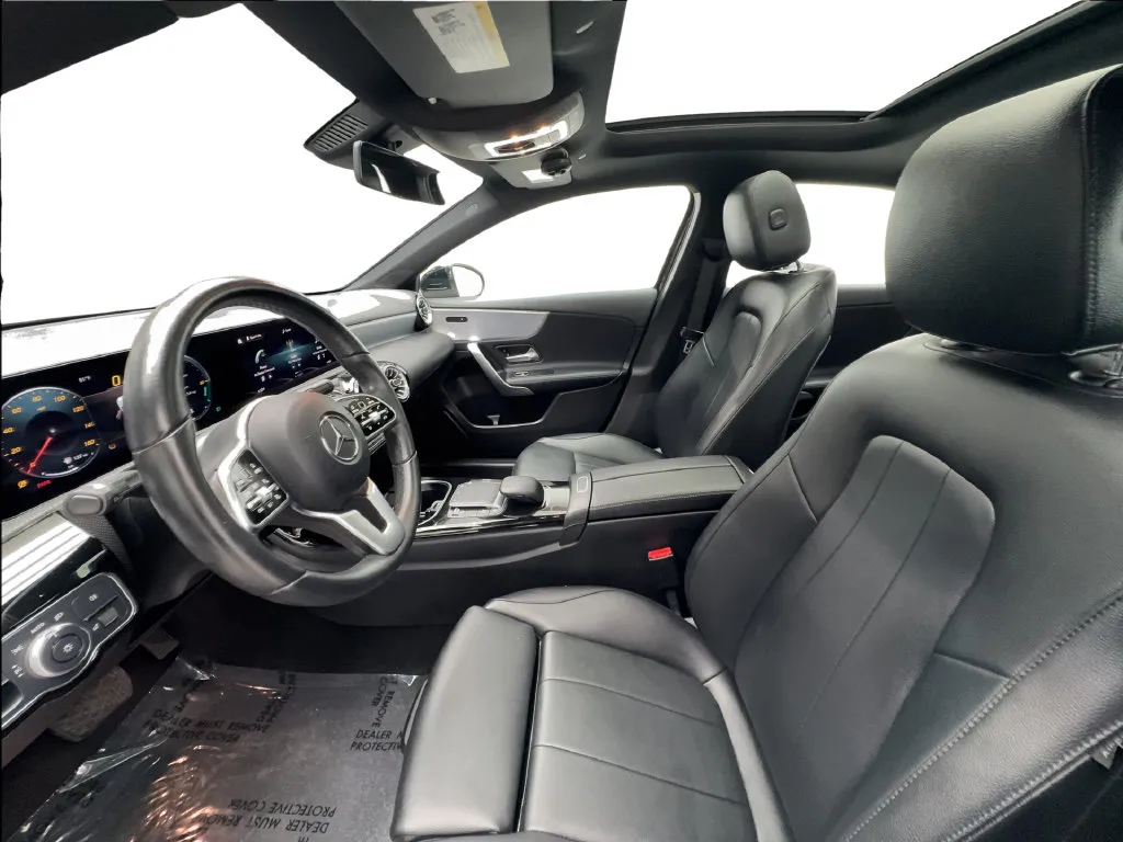 Mercedes-Benz A-Class photo 18