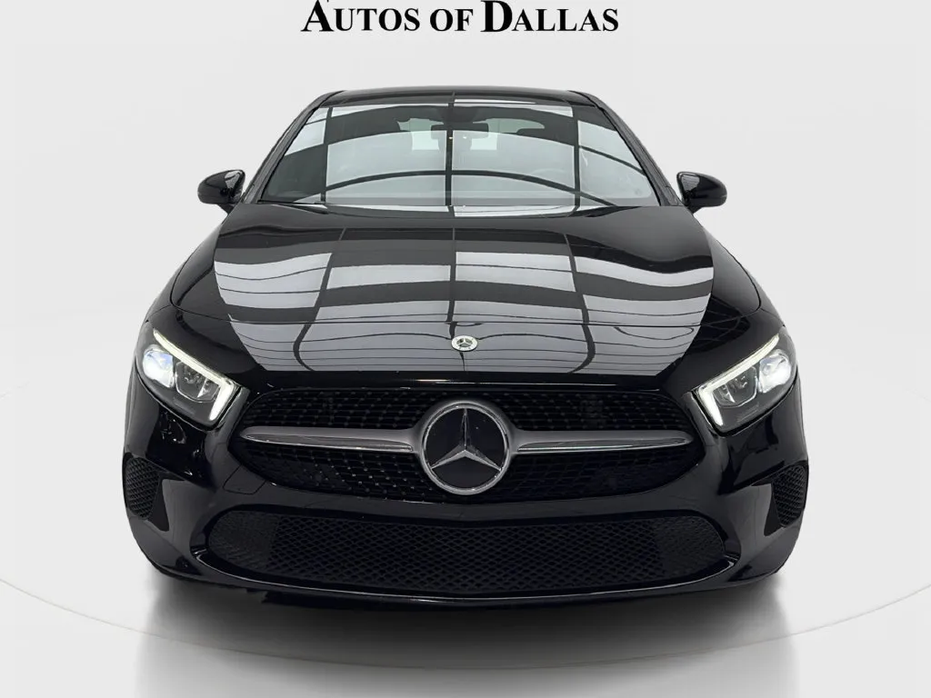 Mercedes-Benz A-Class photo 3