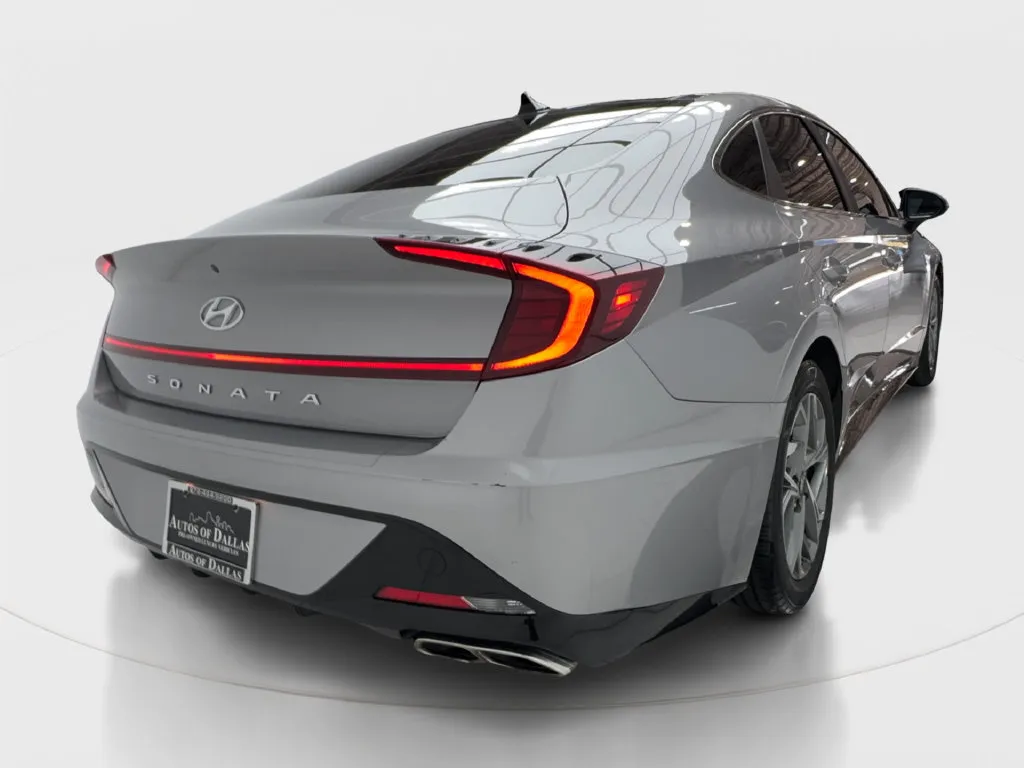 Hyundai Sonata photo 8