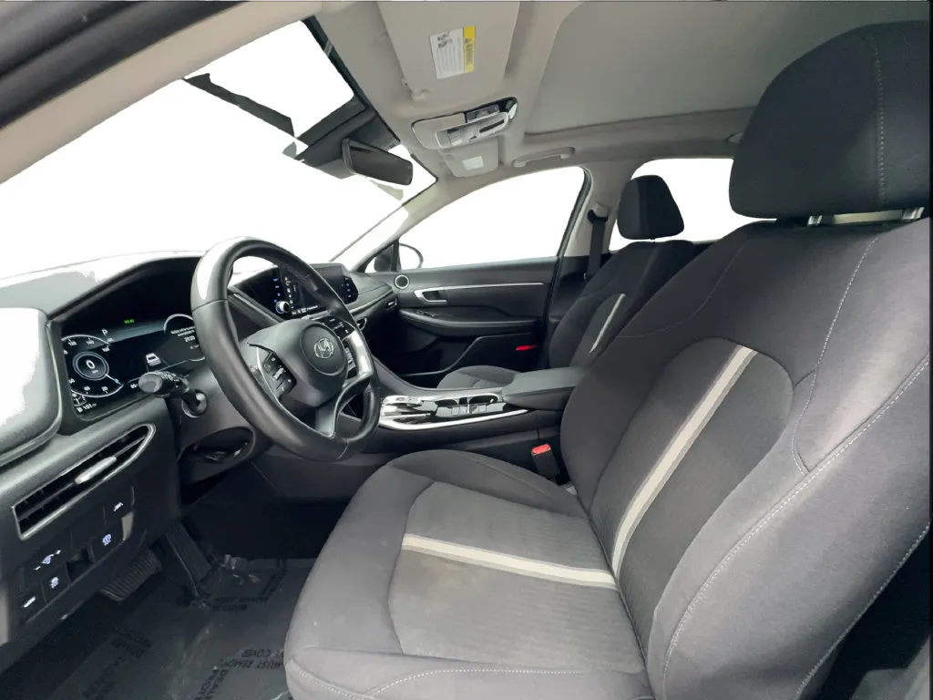 Hyundai Sonata photo 26