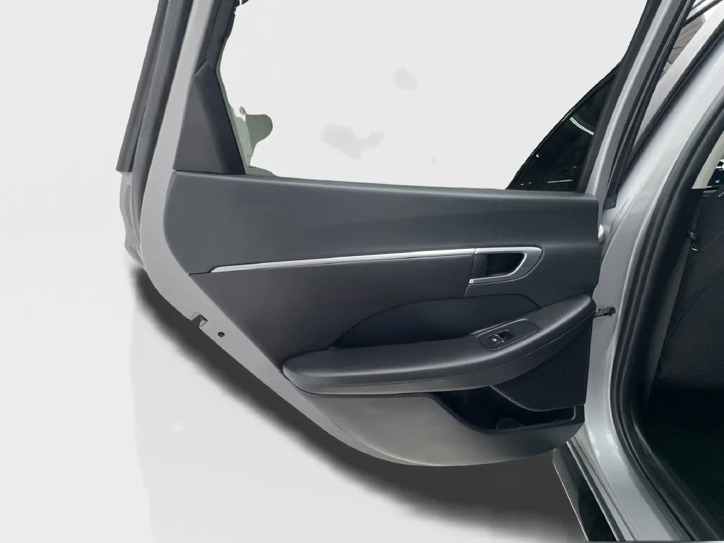 Hyundai Sonata photo 33