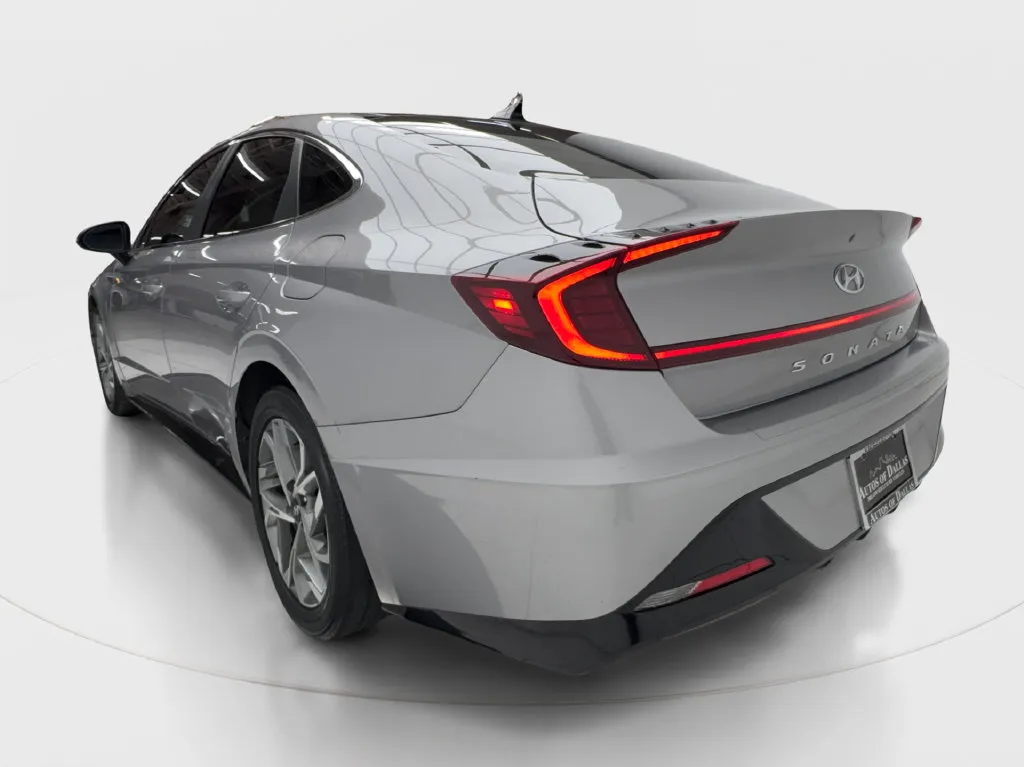 Hyundai Sonata photo 6