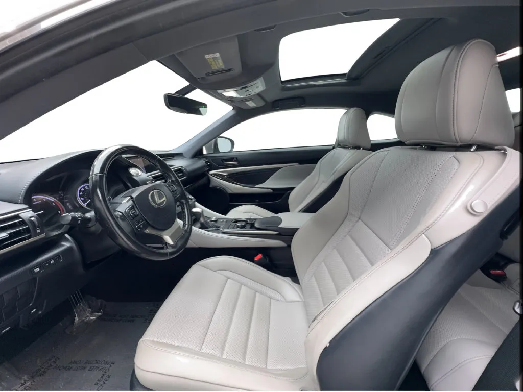 Lexus RC photo 22