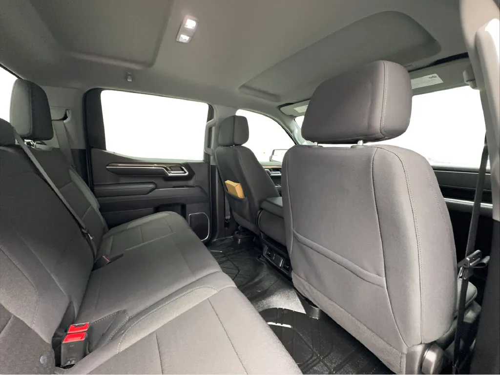 Chevrolet Silverado photo 35