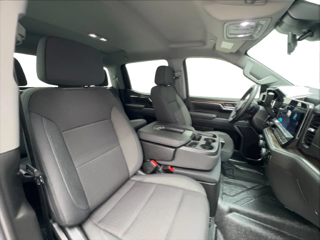 Chevrolet Silverado photo 37