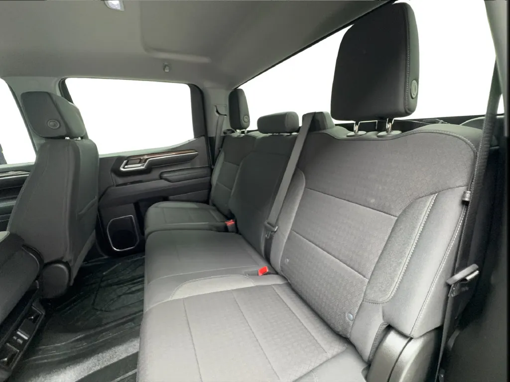 Chevrolet Silverado photo 30