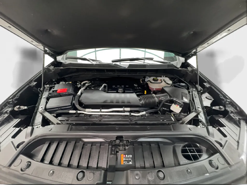 Chevrolet Silverado photo 14