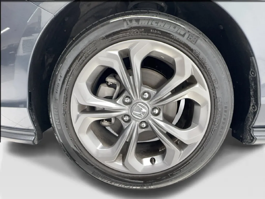 Honda Accord photo 15