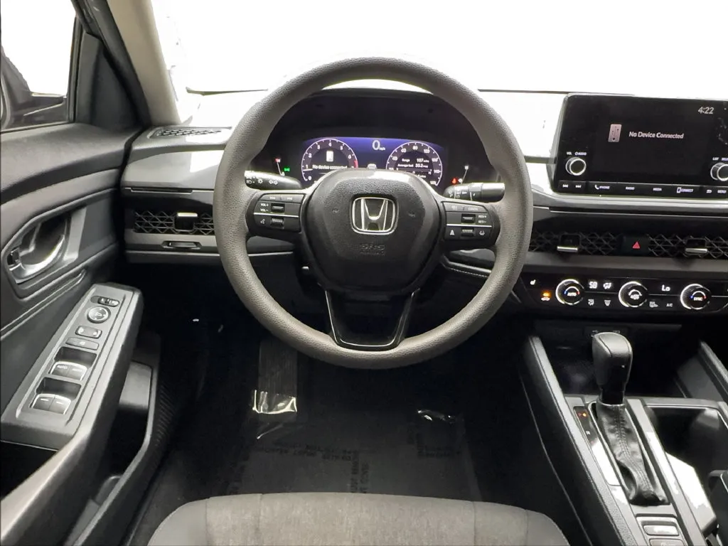 Honda Accord photo 21
