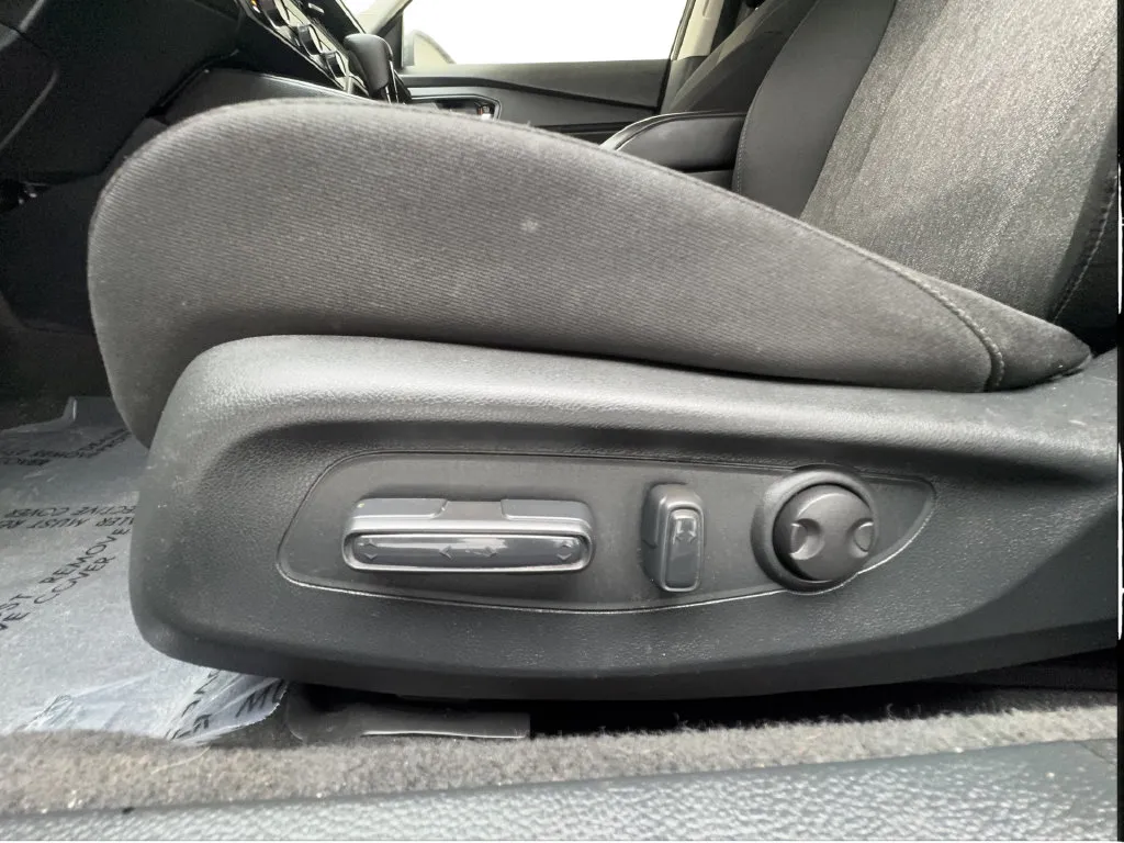 Honda Accord photo 26