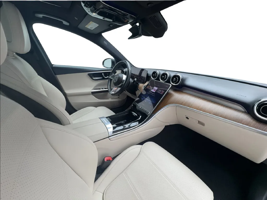 Mercedes-Benz C-Class photo 32