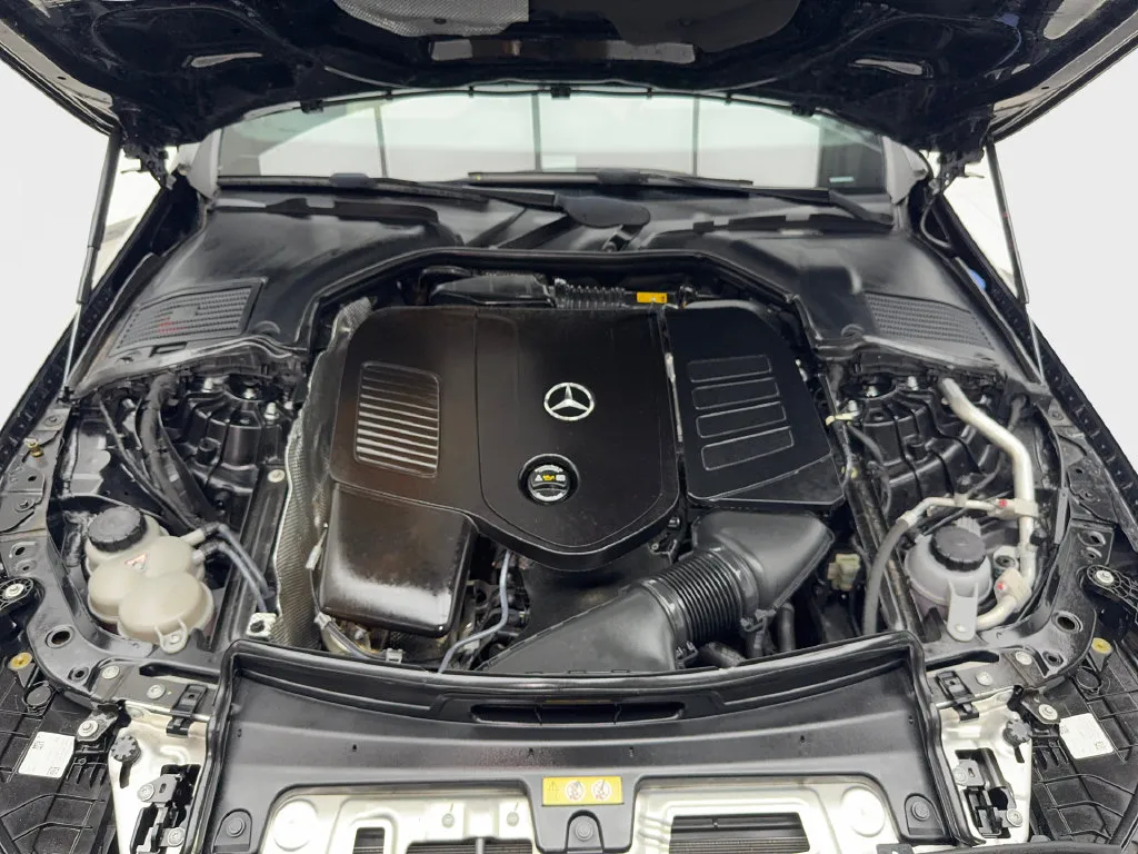 Mercedes-Benz C-Class photo 19
