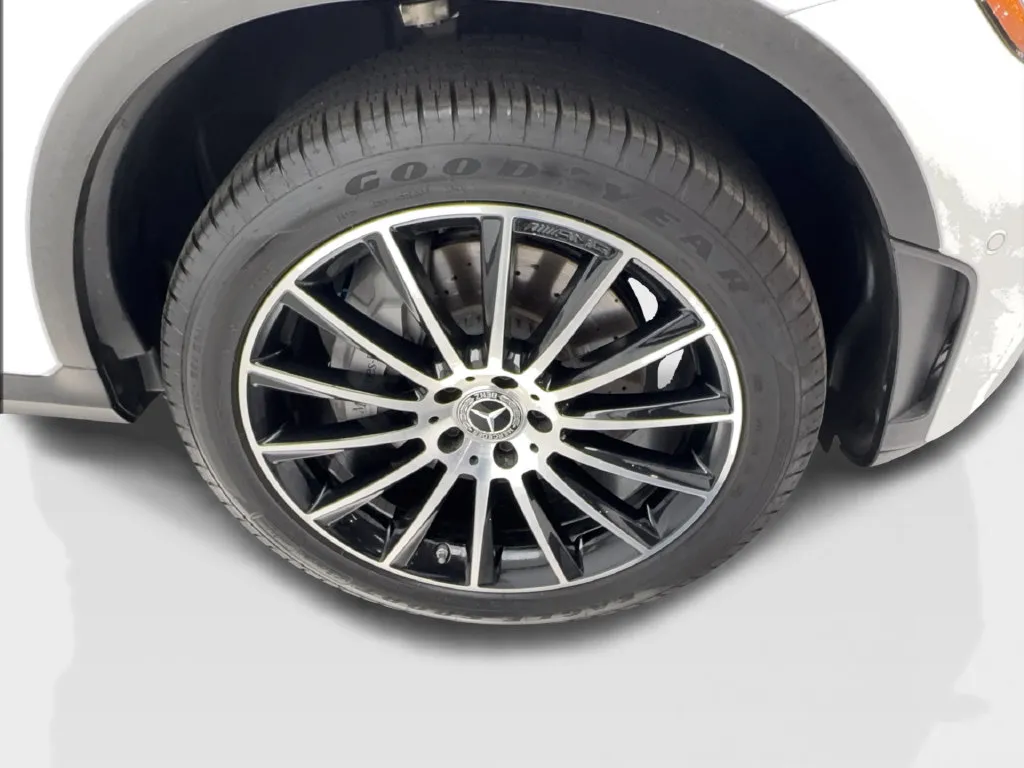 Mercedes-Benz GLC photo 16