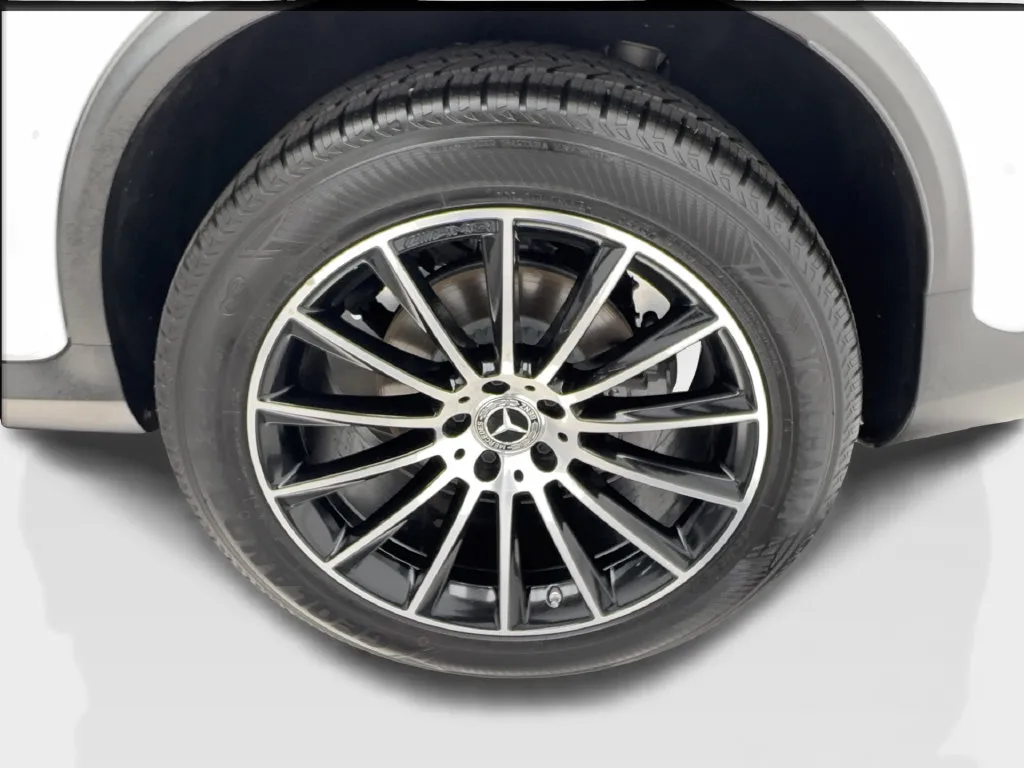Mercedes-Benz GLC photo 14