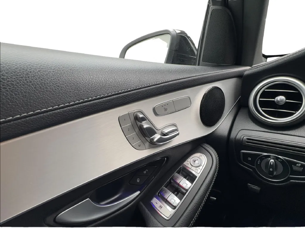 Mercedes-Benz GLC photo 49