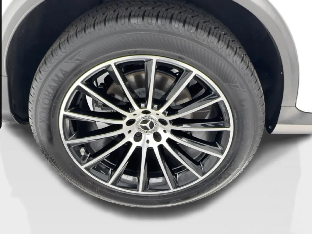 Mercedes-Benz GLC photo 18