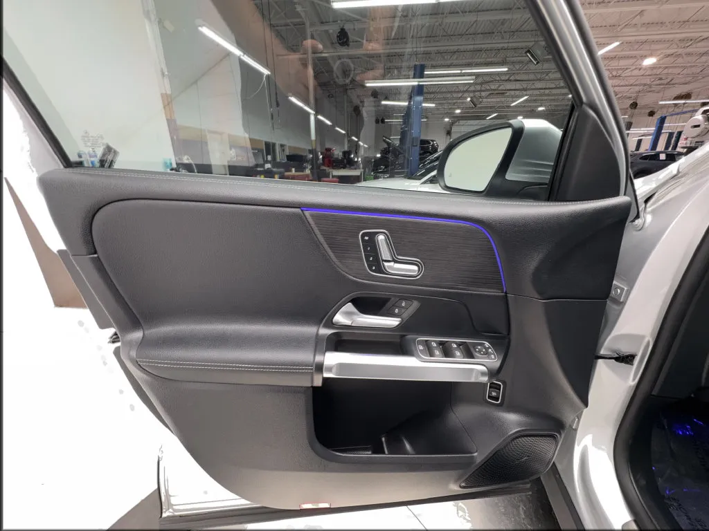 Mercedes-Benz EQB photo 22