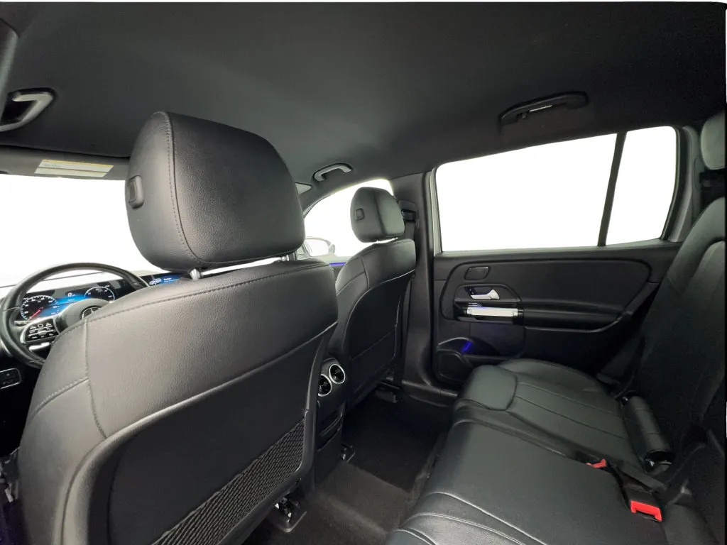 Mercedes-Benz EQB photo 23