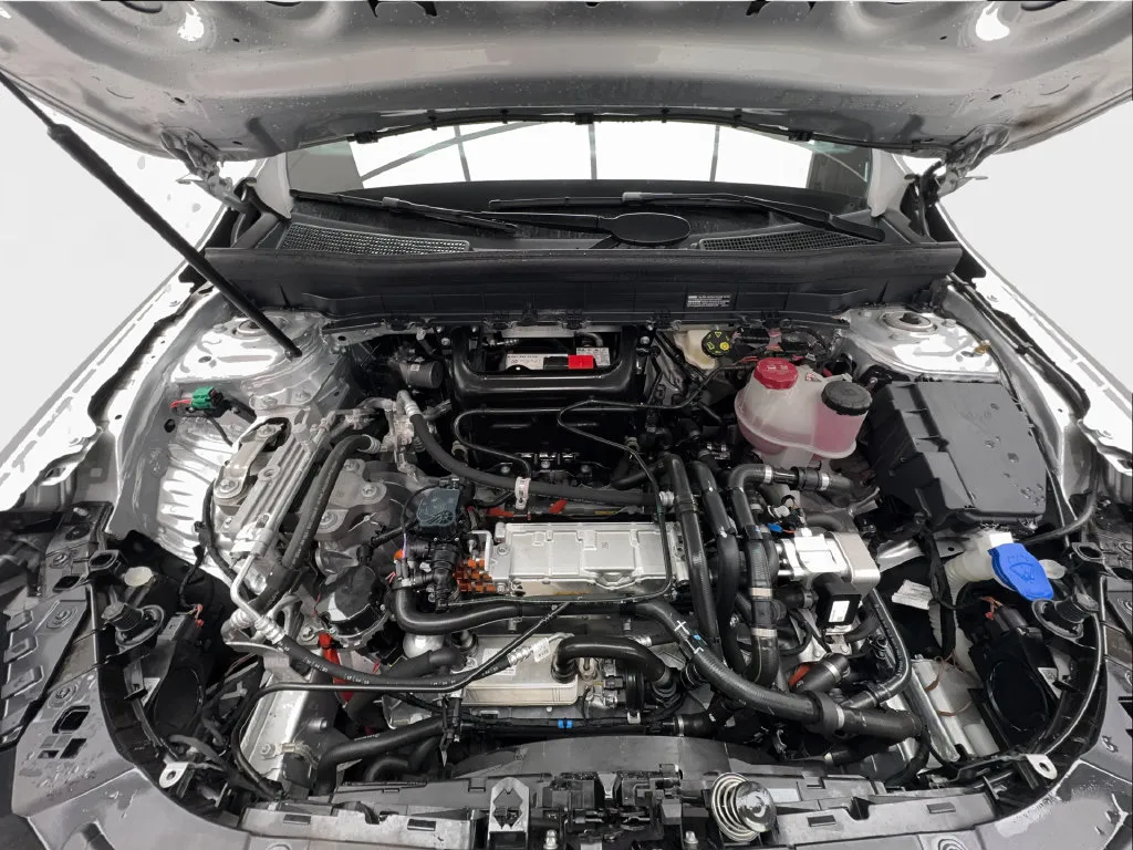 Mercedes-Benz EQB photo 19