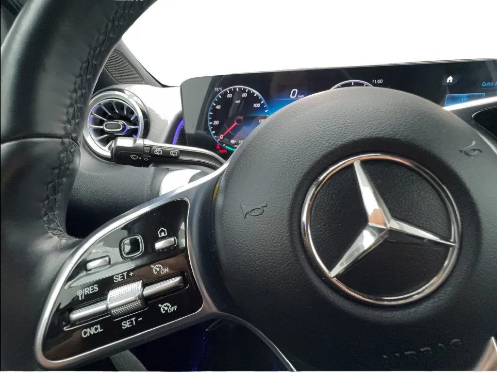 Mercedes-Benz EQB photo 41