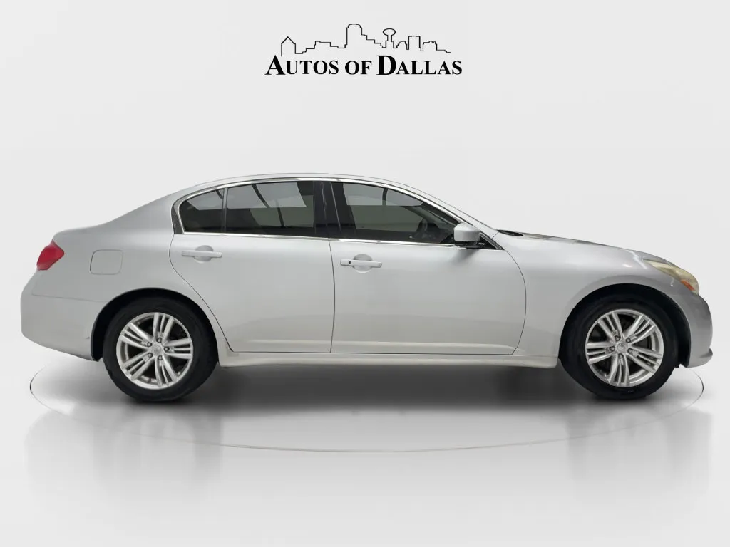 Infiniti G37 photo 11
