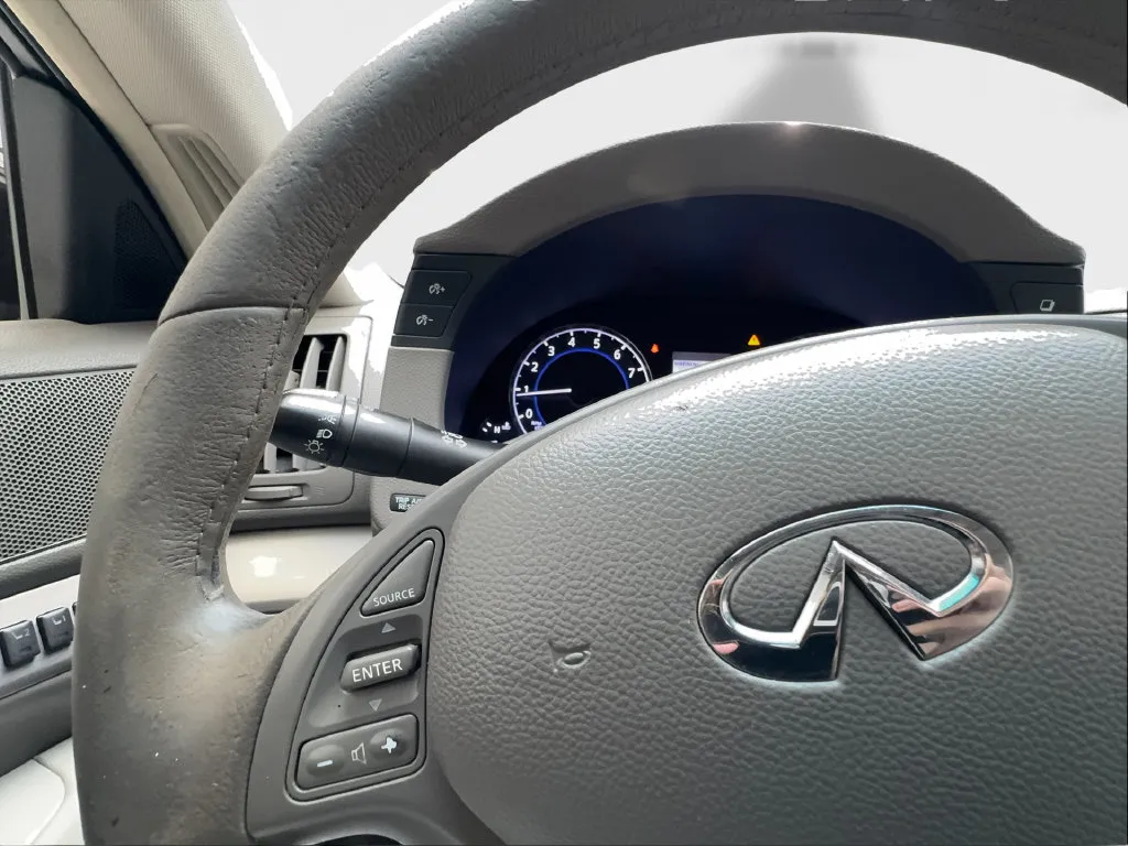 Infiniti G37 photo 48