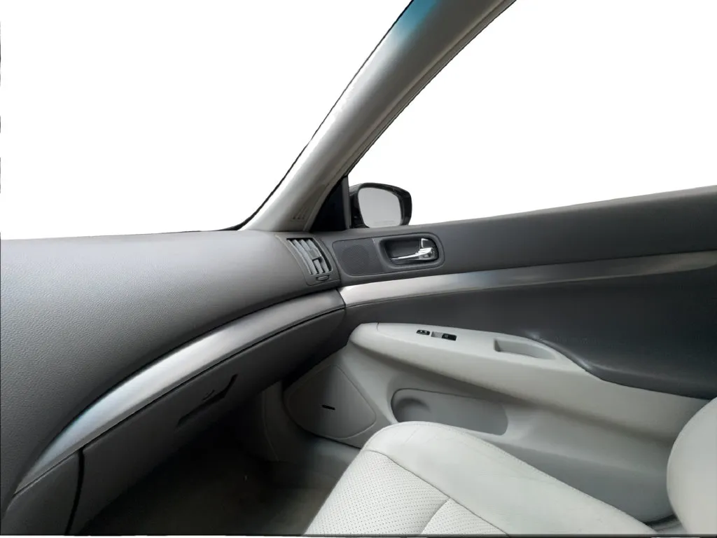Infiniti G37 photo 41