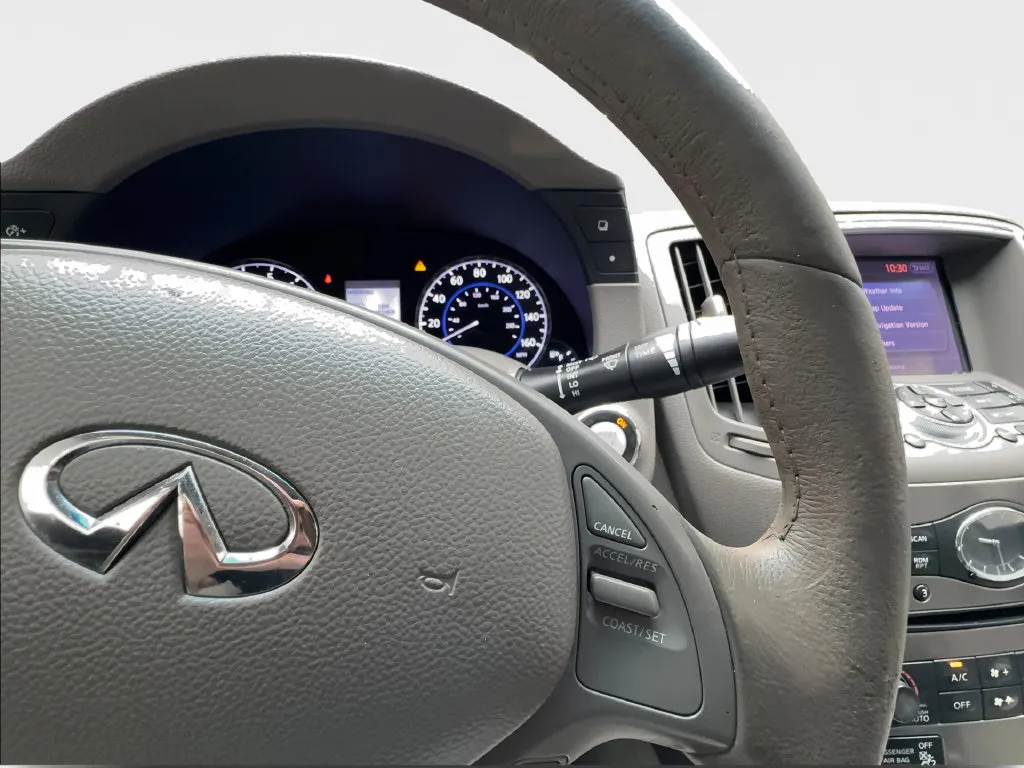 Infiniti G37 photo 49