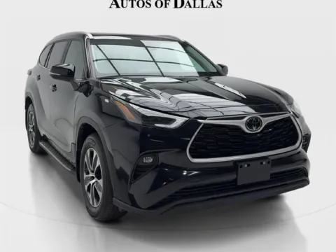 Another view of 2024 Toyota Highlander XLE for sale in Plano, TX at Autos of Dallas - Plano