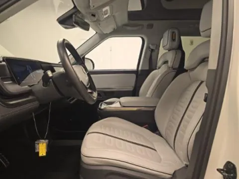 More photos of 2023 Rivian R1S Adventure Quad Motor Large Pack at Autos of Dallas - Plano, TX