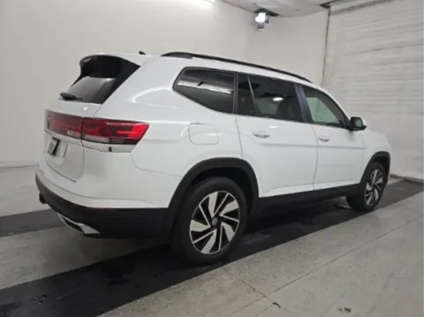 Photos of 2024 Volkswagen Atlas 2.0T SE w/Technology for sale in Plano, TX at Autos of Dallas - Plano
