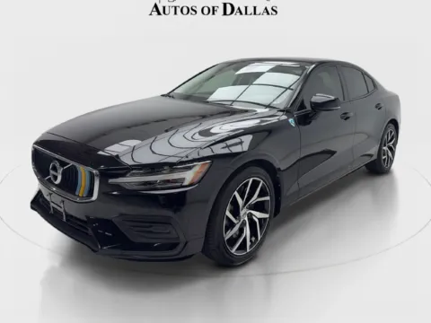 More photos of 2020 Volvo S60 T6 Momentum at Autos of Dallas - Plano, TX