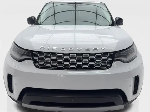 More photos of 2024 Land Rover Discovery S at Autos of Dallas - Plano, TX