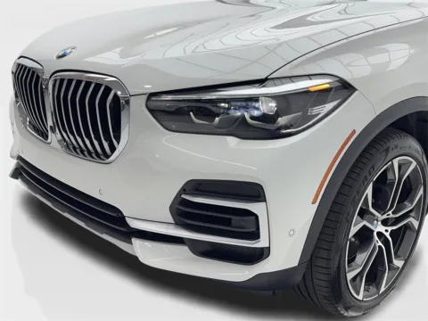 More photos of 2022 BMW X5 sDrive40i NAV,CAM,PANO,BLIND SPOT,HEADS-UP,21" WHL at Autos of Dallas - Plano, TX