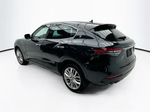 More photos of 2022 Maserati Levante GT NAV,CAM,PANO,HTD STS,BLIND SPOT,20" WHLS at Autos of Dallas - Plano, TX