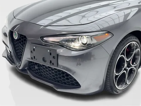 More photos of 2022 Alfa Romeo Giulia Veloce NAV,CAM,PANO,HTD STS,BLIND SPOT,19" WLS at Autos of Dallas - Plano, TX
