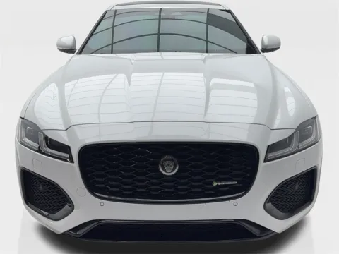 More photos of 2022 Jaguar XF R-Dynamic SE NAV,CAM,SUNROOF,HTD STS,BLIND SPOT at Autos of Dallas - Plano, TX