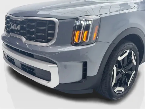 More photos of 2025 Kia Telluride S NAV,CAM,SUNROOF,HTD STS,BLIND SPOT,3RD ROW at Autos of Dallas - Plano, TX