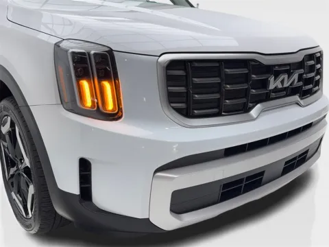 Another view of 2025 Kia Telluride S NAV,CAM,SUNROOF,HTD STS,BLIND SPOT,3RD ROW for sale in Plano, TX at Autos of Dallas - Plano