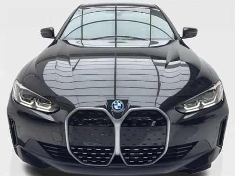 More photos of 2022 BMW i4 eDrive40 NAV,CAM,SUNROOF,HTD STS,BLIND SPOT,18" WL at Autos of Dallas - Plano, TX