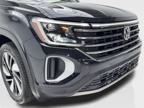 Another view of 2024 Volkswagen Atlas 2.0T SE w/Technology CAM,PANO,HTD STS,BLIND SPOT,3 for sale in Plano, TX at Autos of Dallas - Plano